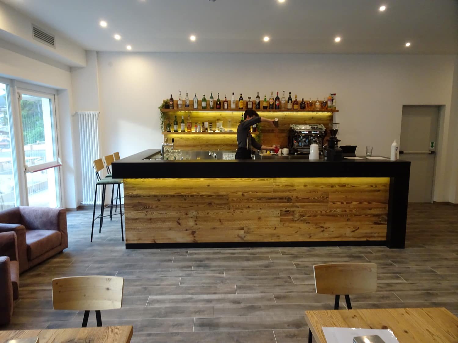 Bar